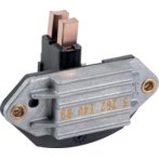 Regulator izmenične napetosti